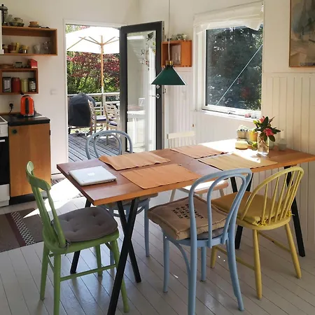 度假居 A Colorful, Cozy Atmosphere At *